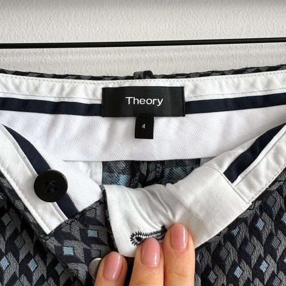 THEORY • Classic Slim Crop Jacquard Pant - Picture 4 of 14